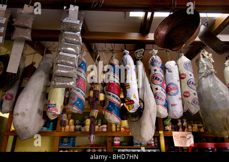 Buenos Aires Palermo Lebensmittelhändler Käse Jamon Iberico Stockfoto