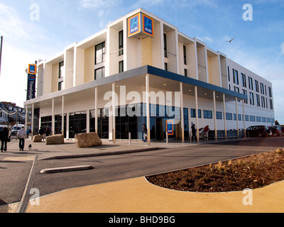 Neue Aldi-Store und Travelodge in Newquay, Cornwall Stockfoto