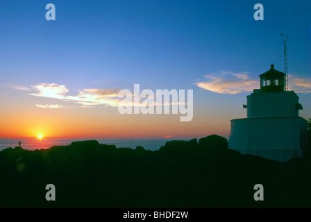 Amphitrite Point Lighthouse, Ucluelet, West Küste von Vancouver Island, BC, Britisch-Kolumbien, Kanada, Pacific Northwest Sonnenuntergang Stockfoto