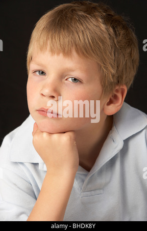 Studioportrait nachdenklichen jungen Stockfoto