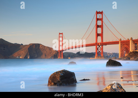 Golden Gate Bridge von Bäcker Strand gesehen Stockfoto
