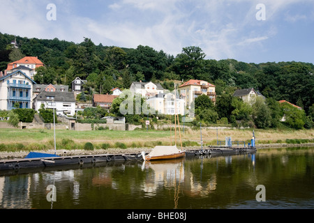 Dorf an den Ufern der Elbe in der Nähe von Dresden Sachsen Deutschland Stockfoto