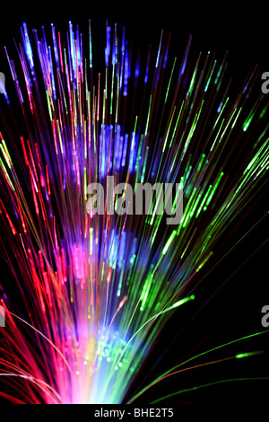 Abstrakte Lichtlinien Linie Ray Strahl Strahlen Stufe eingestellte Szene Landschaft Suchscheinwerfer Scheinwerfer multicolor unterhaltsam Unschärfe begeistern Stockfoto