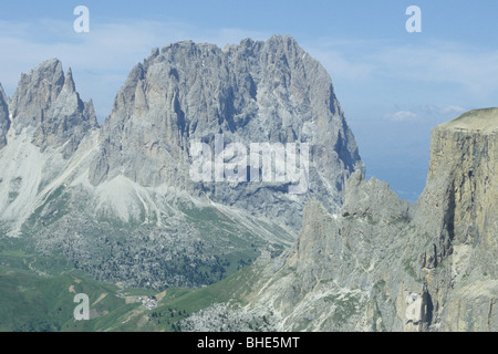 Langkofel Berg- und Passo Sella-Blick vom Val di Fassa, Dolomiten, Unesco, Sellagruppe, Italien Stockfoto