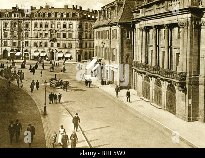 Geographie / Reisen, Deutschland, Bayreuth, Straßen, Opernstrasse (Opera Straße), rechts Hand das Markgräfliche Opernhaus, um 1900, Stockfoto