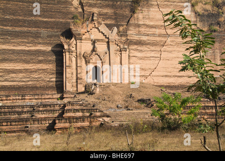 Mantara Gyi oder Mingun Pagode, Mingun, Burma, Myanmar Stockfoto