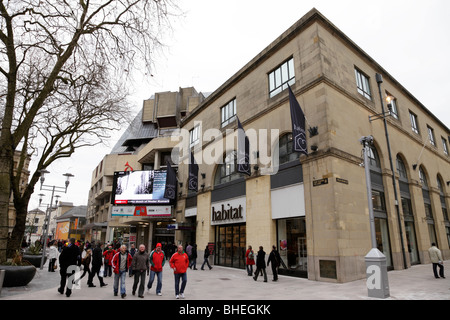 unten die Hayes in Richtung St. Davids Hall Cardiff Wales uk anzeigen Stockfoto