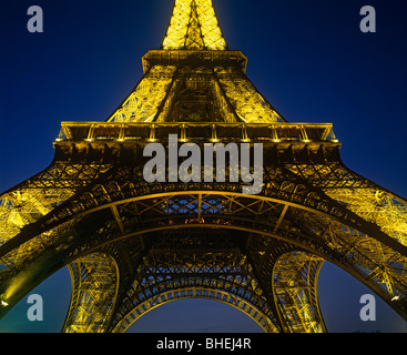 Eiffelturm bei Nacht, Paris, Frankreich, Europa Stockfoto