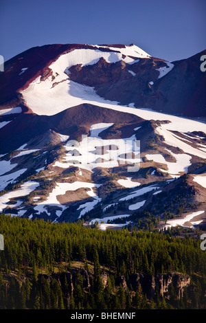 SPARKS LAKE, OREGON, USA - South Sister, Höhe 10363 Füße (3159 m), ein Vulkan in den Kaskaden Bergen von Zentral-Oregon. Stockfoto