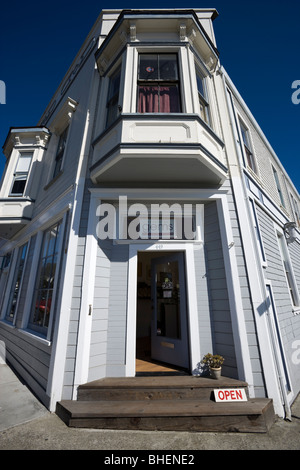 Ladenfront in Lansing Street in Mendocino, Kalifornien, USA Stockfoto