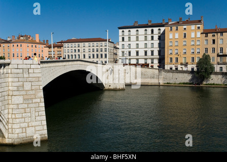 Bonaparte-Brücke über den Fluss Saône, Lyon, Frankreich. Stockfoto