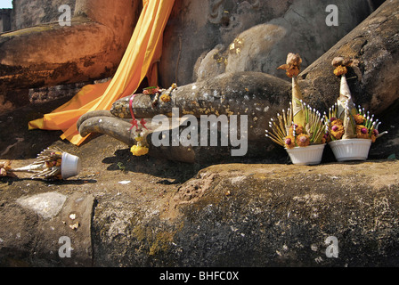 In Meditation Geste, große Sitting Buddha am Wat Phra Si Rattana Mahatat, Si Satchanalai Chalieng Geschichtspark, Sukoth Hand Stockfoto