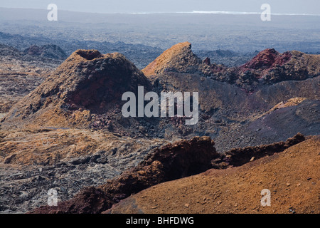 Erloschenen Krater, Vulkanlandschaft, Parque Nacional de Tiimanfaya, Montanas del Fuego, UNESCO-Biosphärenreservat, Lanzarote, Lan Stockfoto