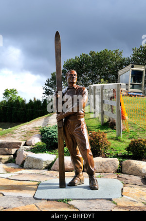Die Kunst Devlin Statue im Olympischen Dorf in Lake Placid, New York, USA. Stockfoto