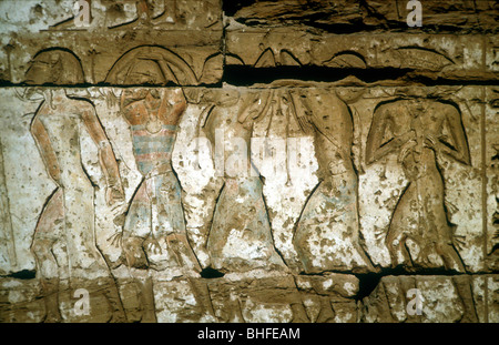 Reliefs von feindlichen Gefangenen, Totentempel von Ramses III., Medinat Habu, Ägypten, c 12. Jahrhundert v. Chr.. Artist: Unbekannt Stockfoto