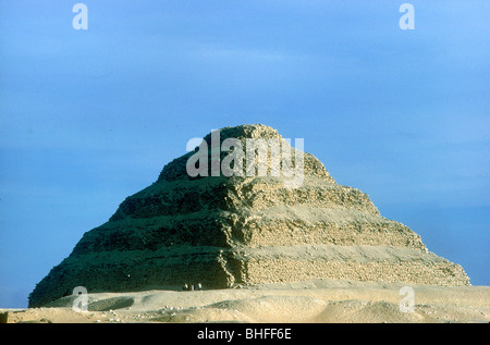 Schritt-Pyramide von König Djoser (Zozer), Sakkara, Ägypten, 3. Dynastie, c2600 BC. Künstler: Imhotep Stockfoto