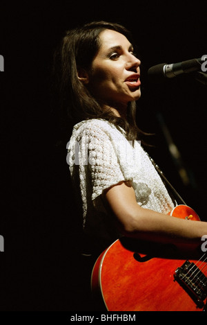 PJ Harvey bei Womad in The Eden Project 2003 durchführen Stockfoto