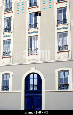 Trompe oeil mock Gebäudefassade, Puteaux gemalt. In der Nähe von Paris, Frankreich, Europa Stockfoto