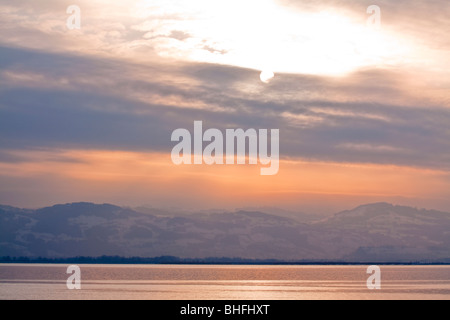 Sonnenuntergang über dem Bodensee (Bodensee), Deutschland Stockfoto