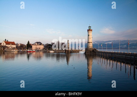 Leuchtturm am Hafen in Lindau am Bodensee (Bodensee) - Deutschland Stockfoto