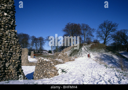 Berkhamsted Castle im Schnee, Hertfordshire, UK Stockfoto