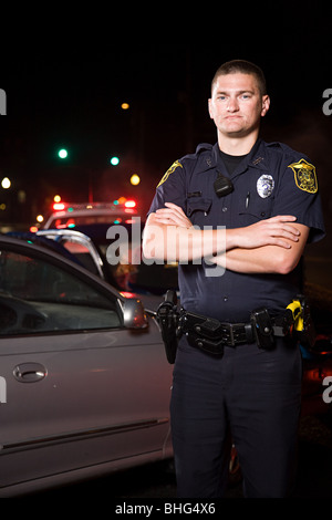 Polizist am Unfallort Stockfoto