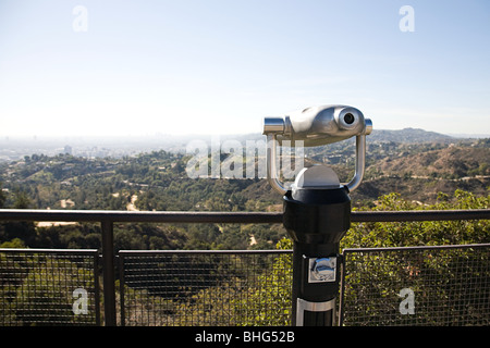 Teleskop im Griffith Park mit Blick auf die Innenstadt von Los Angeles Stockfoto