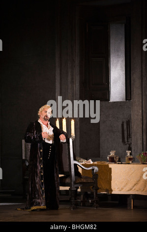 Welsh National Opera Produktion von Tosca von Puccini, Scarpia - Simon Thorpe Bariton Stockfoto