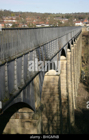 Dorf von Trevor, Wales. Thomas Telford und William Jessop Pontcysyllte Aquädukt am Llangollen Kanal gebaut. Stockfoto