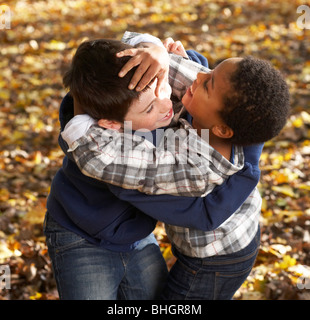 Jungs spielen Stockfoto