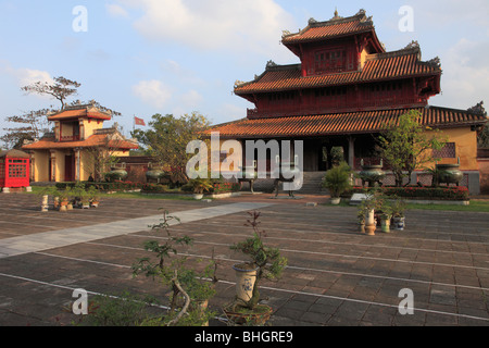 Vietnam, Hue, Zitadelle, Imperial Gehäuse, Hien Lam Pavillon rechts Haus, Stockfoto