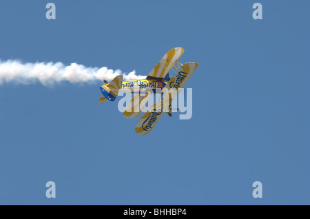 Völlig Butterly Stunt Flugzeug Stockfoto