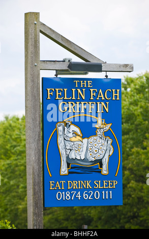 Anmeldung außerhalb der Felin Fach Griffin Restaurant in der Nähe von Brecon, Powys, Wales, UK Stockfoto