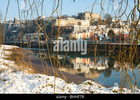 Verschneite Aussicht im Winter von Clifton, Bristol Stockfoto