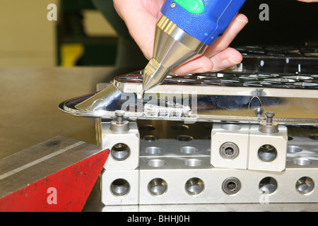 Ein Messinstrument, um eine Komponente Dimensionen mit dem ursprünglichen Computer zu vergleichen mit aided Konstruktionsdaten, 0,051 mm Stockfoto