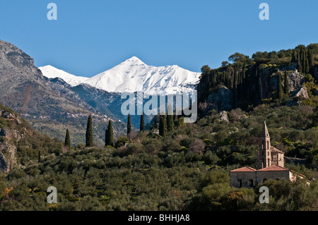 Profitis Ilias, der größte Berg im Bereich Taygetos von Kardamyli in die äußere Mani, Messenien, Peloponnes, Griechenland gesehen. Stockfoto