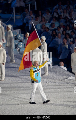 Andre Lange, Bobfahrer der deutsche Fahnenträger bei der Eröffnungsfeier der Olympischen Winterspiele 2010 Stockfoto