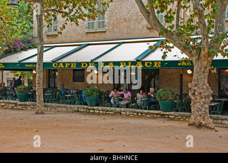 Französisches Restaurant in St.Paul de Vence Stockfoto