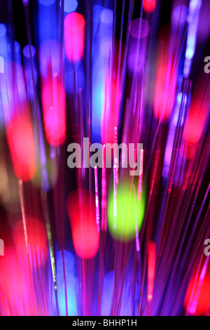 Abstrakte Licht Linien Linie Ray Strahl Strahlen Stufe eingestellte Szene Landschaft Suchscheinwerfer Scheinwerfer multicolor Unterhaltung begeistern Cool Stockfoto
