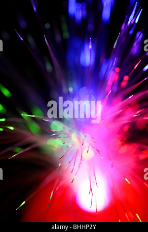 Abstrakte Licht Linien Linie Ray Strahl Strahlen Stufe eingestellte Szene Landschaft Suchscheinwerfer Scheinwerfer multicolor Unterhaltung begeistern Cool Stockfoto