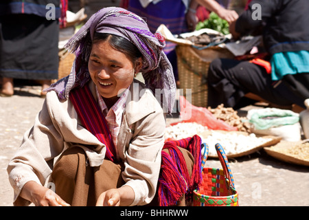 Burmesische Frau Anbieter im Shan State in Myanmar (Burma) Stockfoto