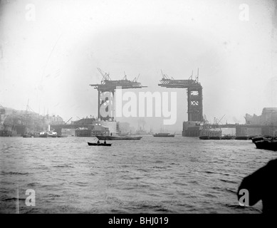 Tower Bridge, London, c 1889. Artist: Unbekannt Stockfoto