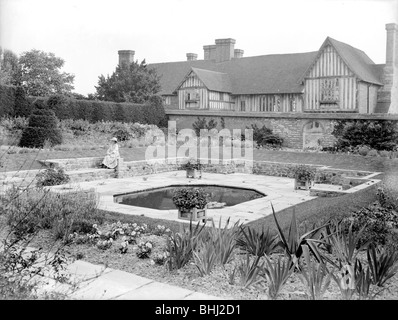 Versunkene Garten, Great Dixter, Northiam, East Sussex, 1928. Künstler: Nathaniel Lloyd Stockfoto