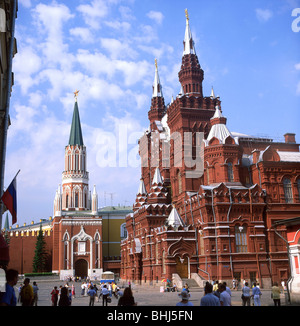 Staatliches Historisches Museum und Nikolskaya (St. Nikolaus) Tower, Roter Platz, Moskau, Central Federal District, Russland Stockfoto