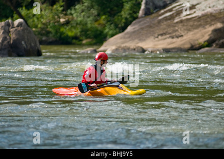 Jon Fowler Kajakfahren auf dem Gauley River. Gauley River National Recreation Area, WV. Stockfoto