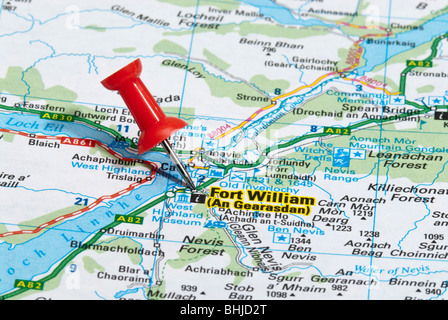 rote Karte Pin im Fahrplan auf der Stadt von Fort William Stockfoto