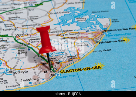 rote Karte Pin im Fahrplan auf der Stadt von Clacton-on-sea Stockfoto