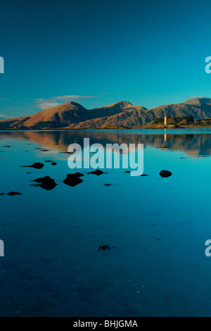 Castle Stalker und Loch Linnhe mit Morvern Berge von Port Appin Argyll & Bute Stockfoto