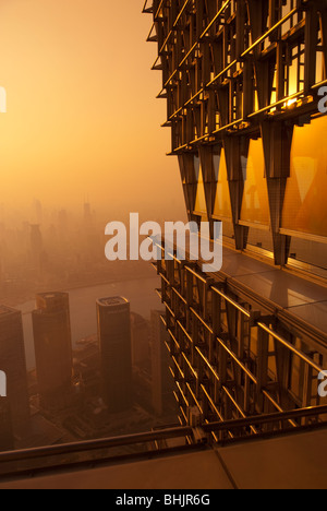 Blick vom Jin Mao Tower in Pudong, Shanghai, China, Asien Stockfoto