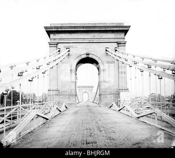 Hammersmith Bridge, Hammersmith, London, c1860-1883. Künstler: Henry Verspottung Stockfoto